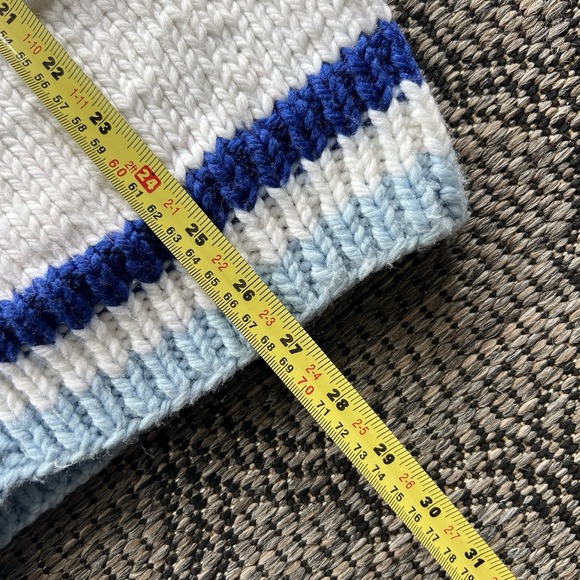 Vintage Blue Jays Cowichan Men's Medium White MLB Acrylic Hand Knit Cardigan - Picture 11 of 11